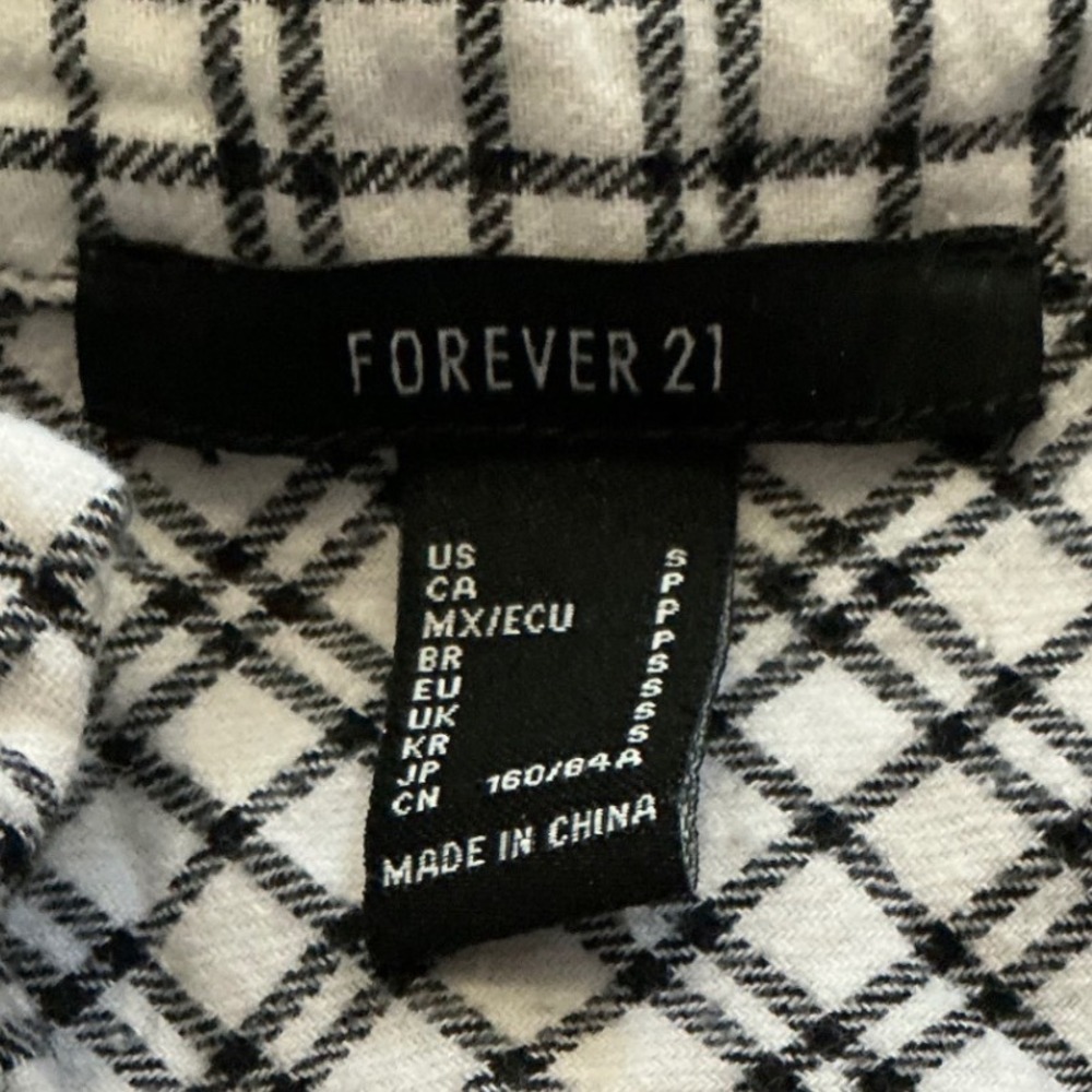 Forever 21‎ Black White Plaid Button Up Shirt Long Sleeve Womens Size S